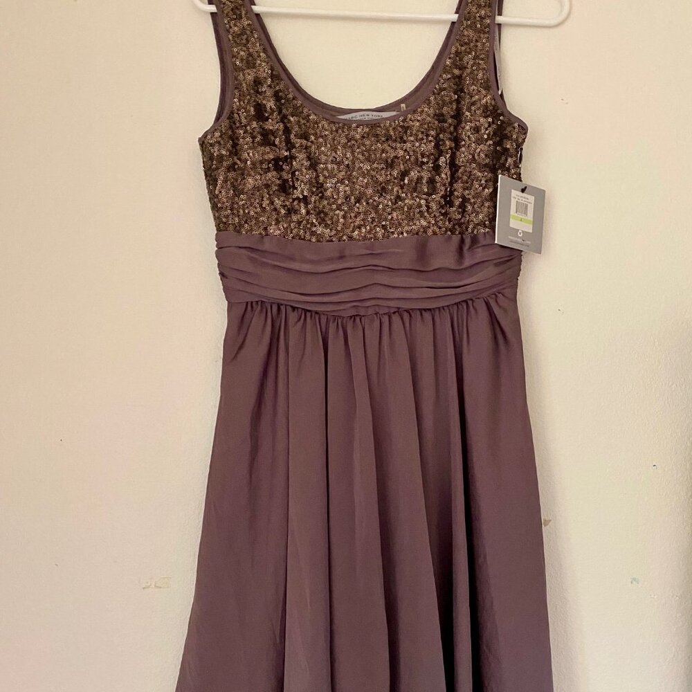 Beautiful l MARC NY/ANDREW MARC Bronze Sleeveless Sequin Flowy Party Dress Sz 4